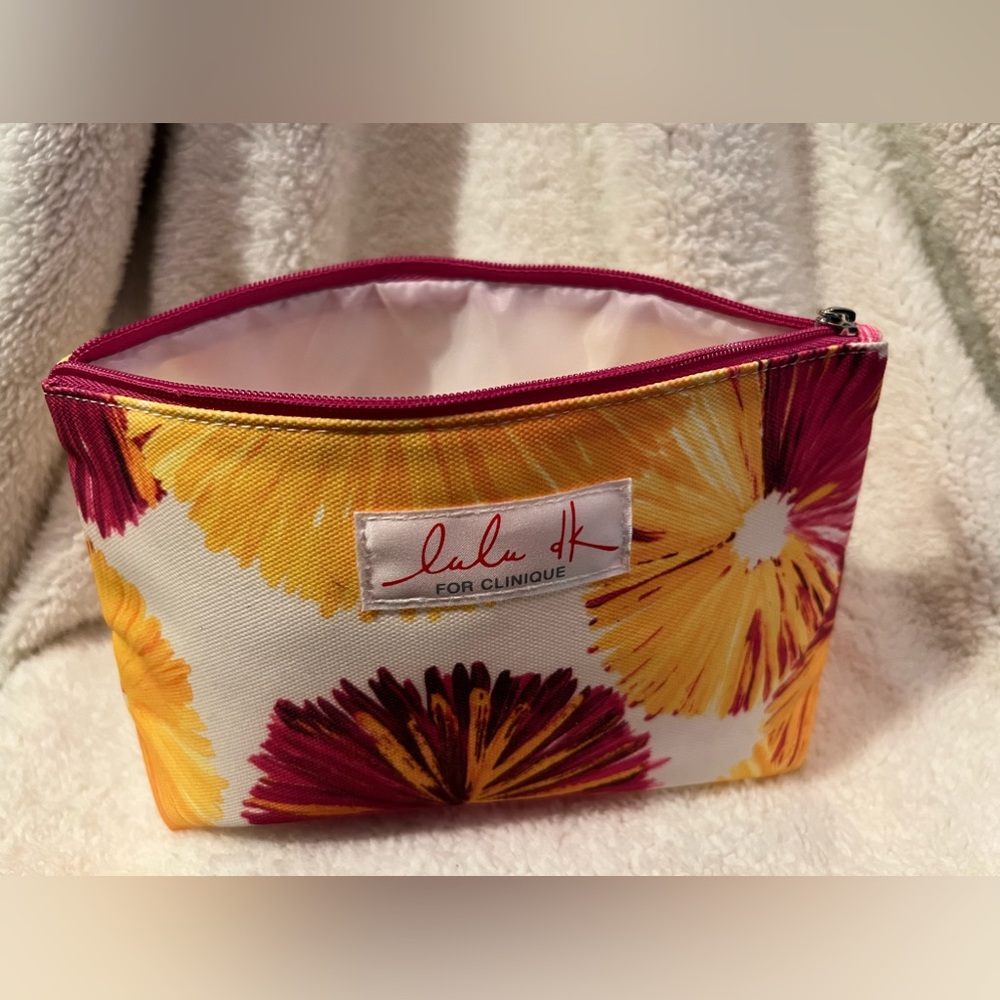 Clinique makeup holder - cosmetic bag